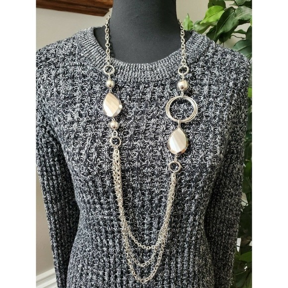 CH. Women's Gray 100% Acrylic Crew Neck Long Sleeve Cozy Warm Sweater - Picture 2 of 9